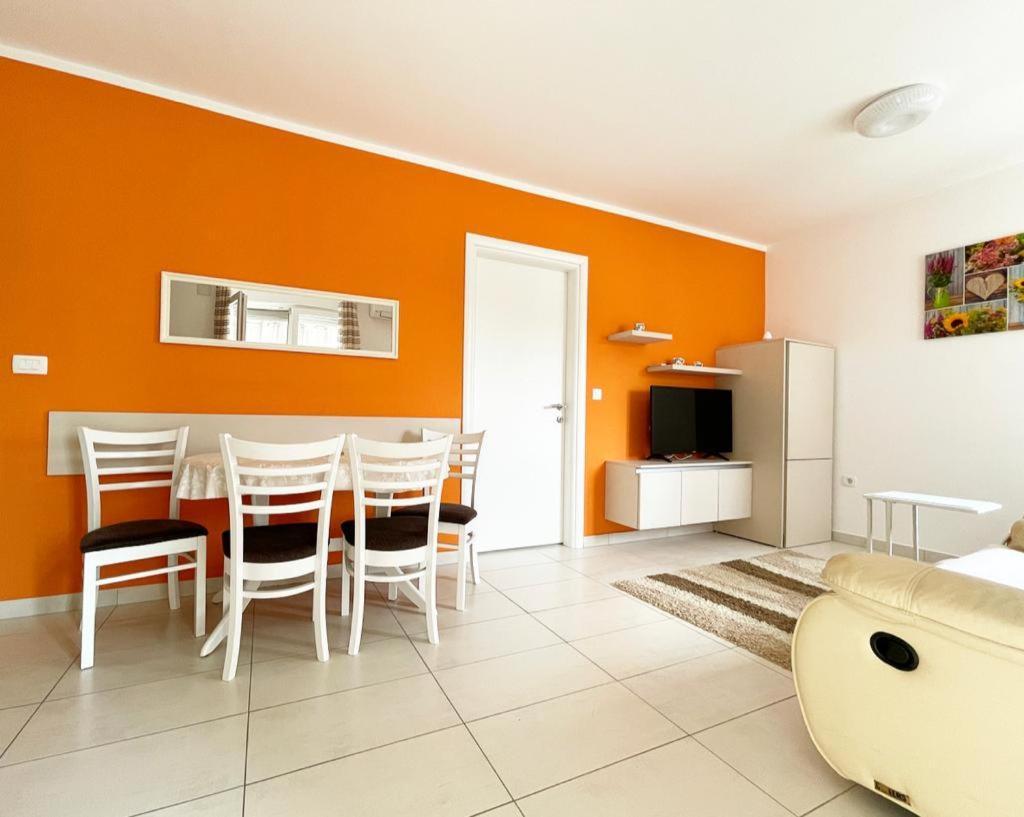 Royal Apartment Pula Bagian luar foto